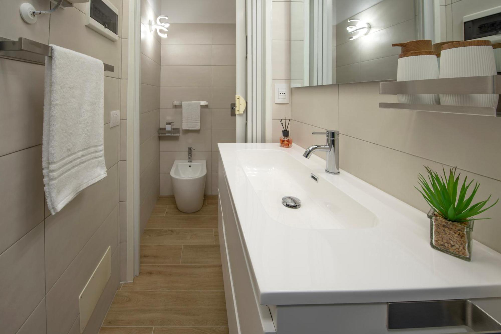 Loft32Pavia, Moderno Appartamento Di 60Mq In Zona Stazione Luaran gambar