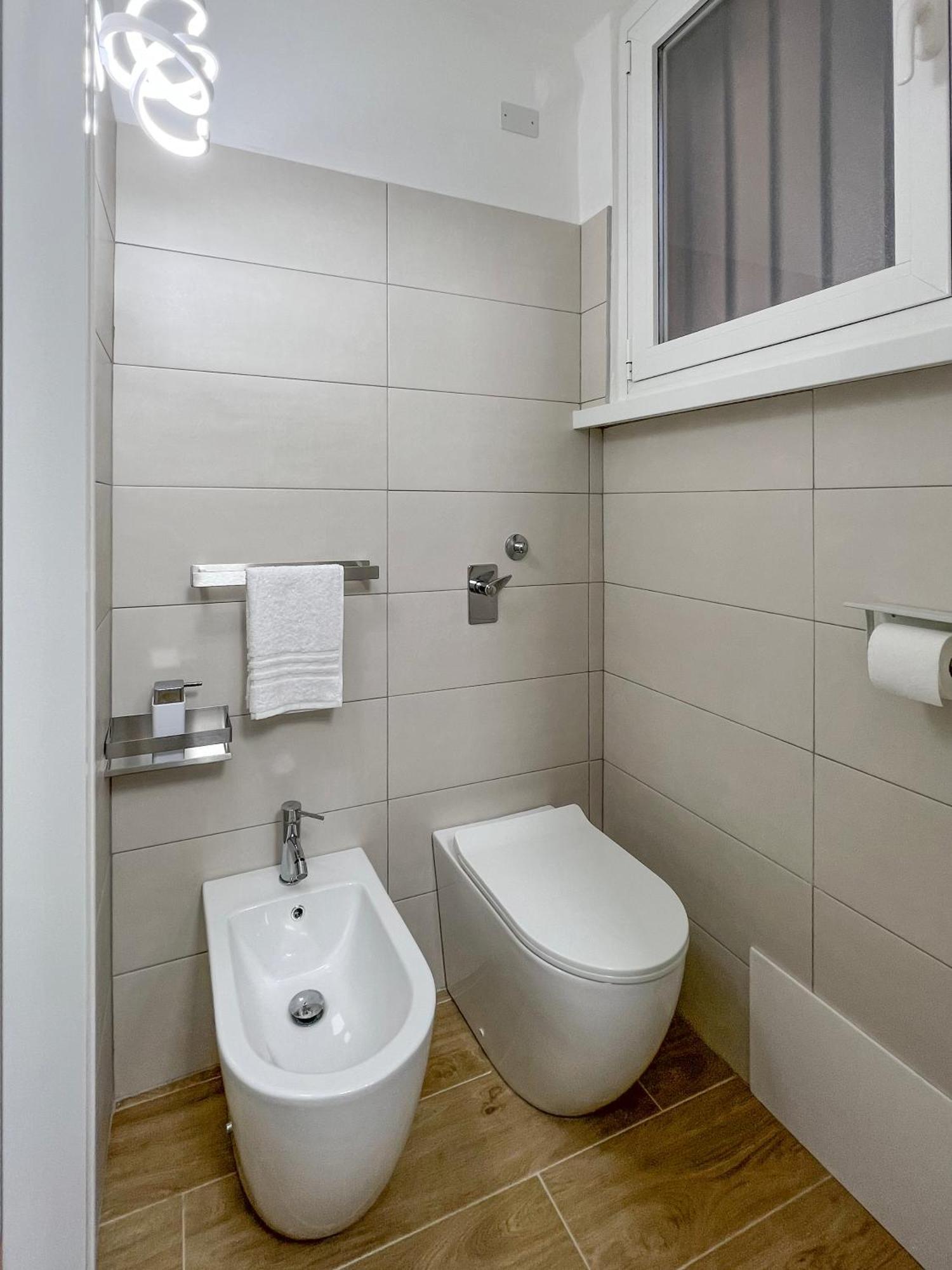 Loft32Pavia, Moderno Appartamento Di 60Mq In Zona Stazione Luaran gambar